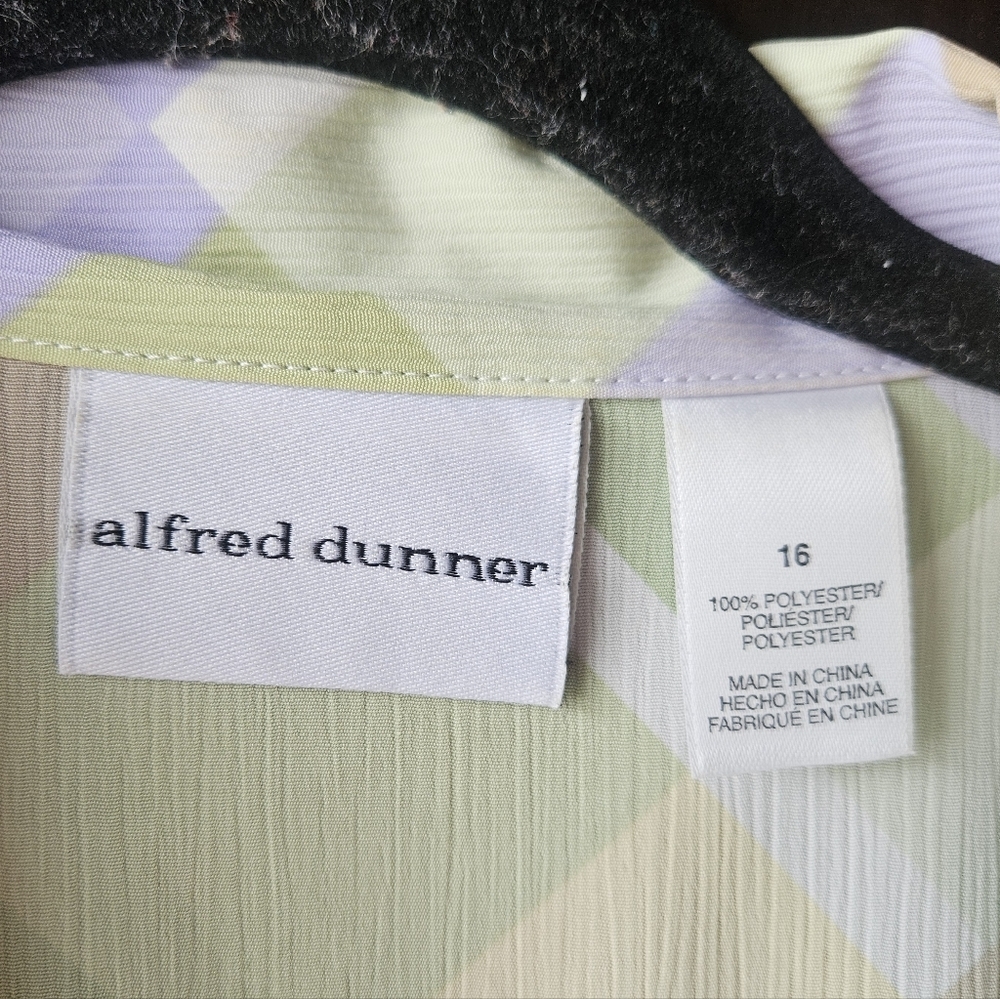 Alfred Dunner Light Pastel Blouse - Picture 3 of 4
